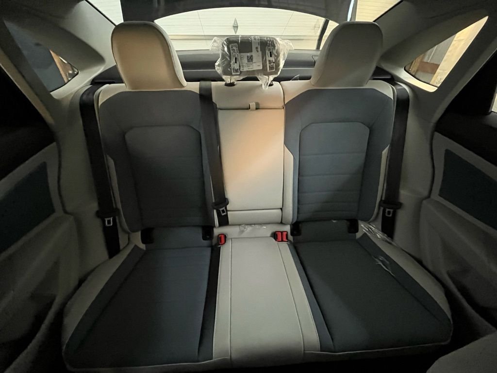 New 2026 Black Volkswagen 1.5T SE image 26