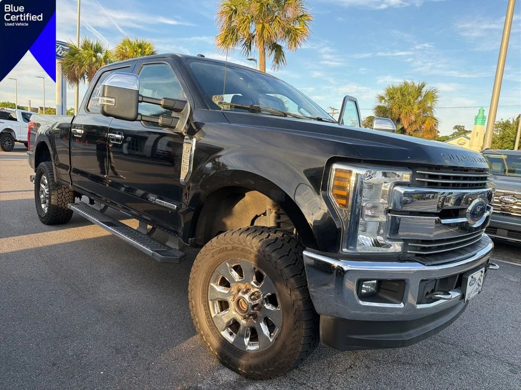 2018 Ford F-250 Lariat 4x4 Crew Cab 6-3/4' Box's photo