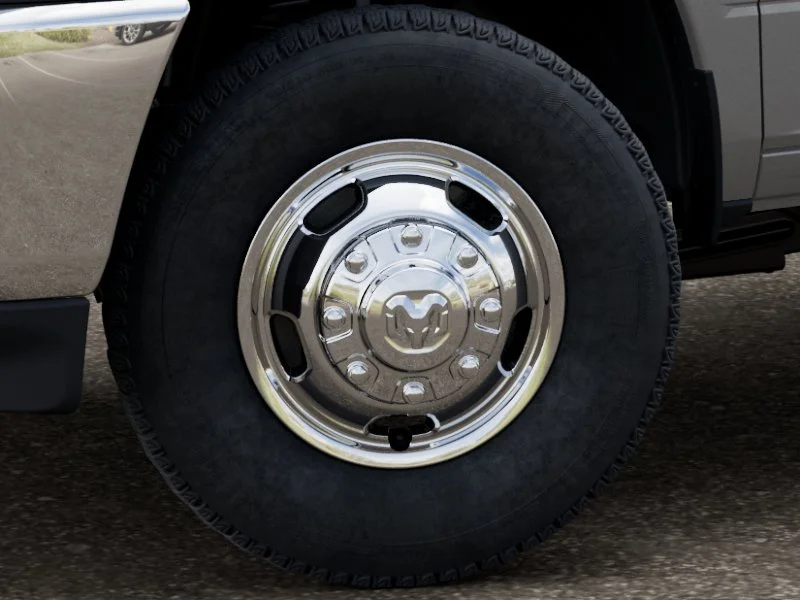 New 2026 Silver-Zynith Exterior Paint RAM TRADESMAN image 4