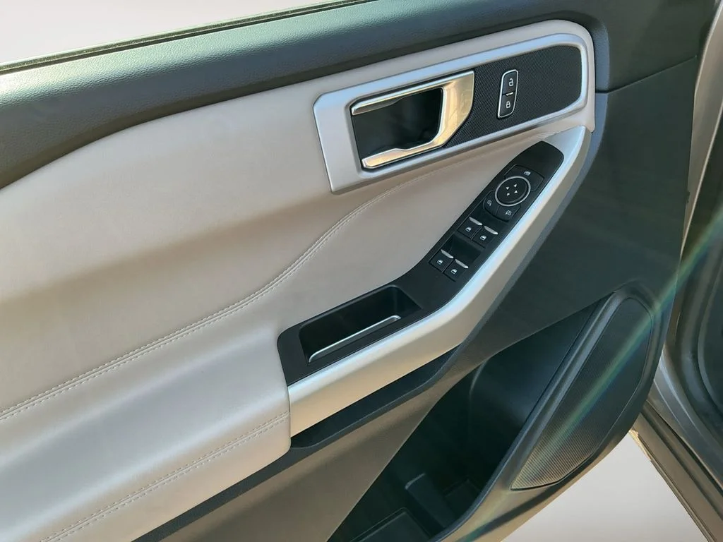 Used 2021 Gray Ford XLT image 10