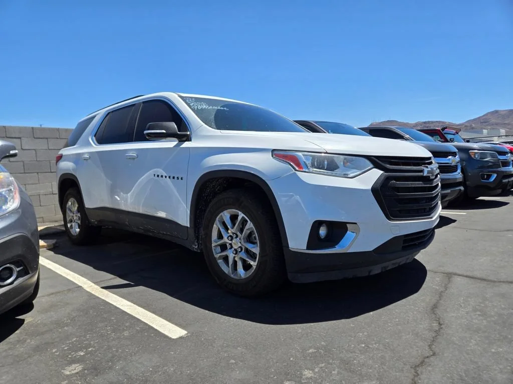 Used 2020 SUMMIT WHITE Chevrolet LT Cloth image 1