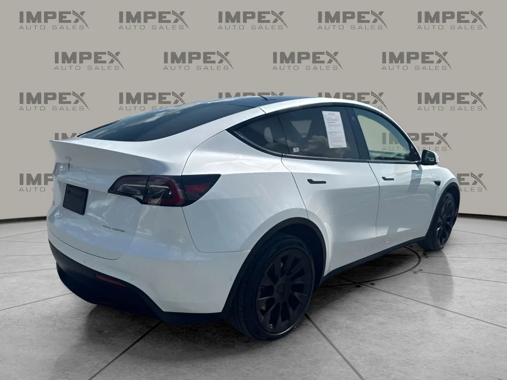 Used 2022 White Tesla Long Range image 5