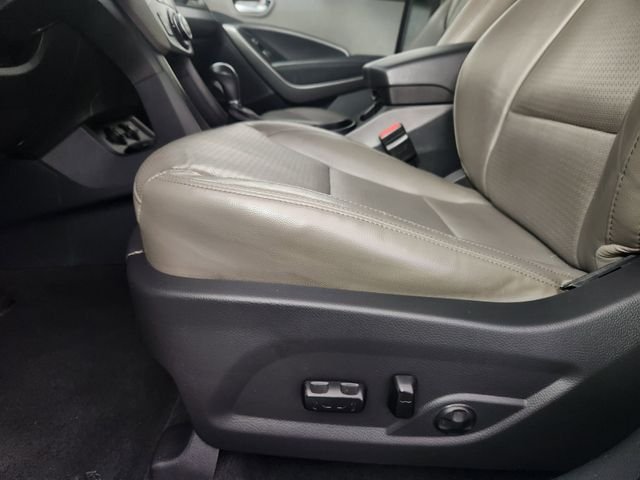 Used 2014 Silver Hyundai Base image 12