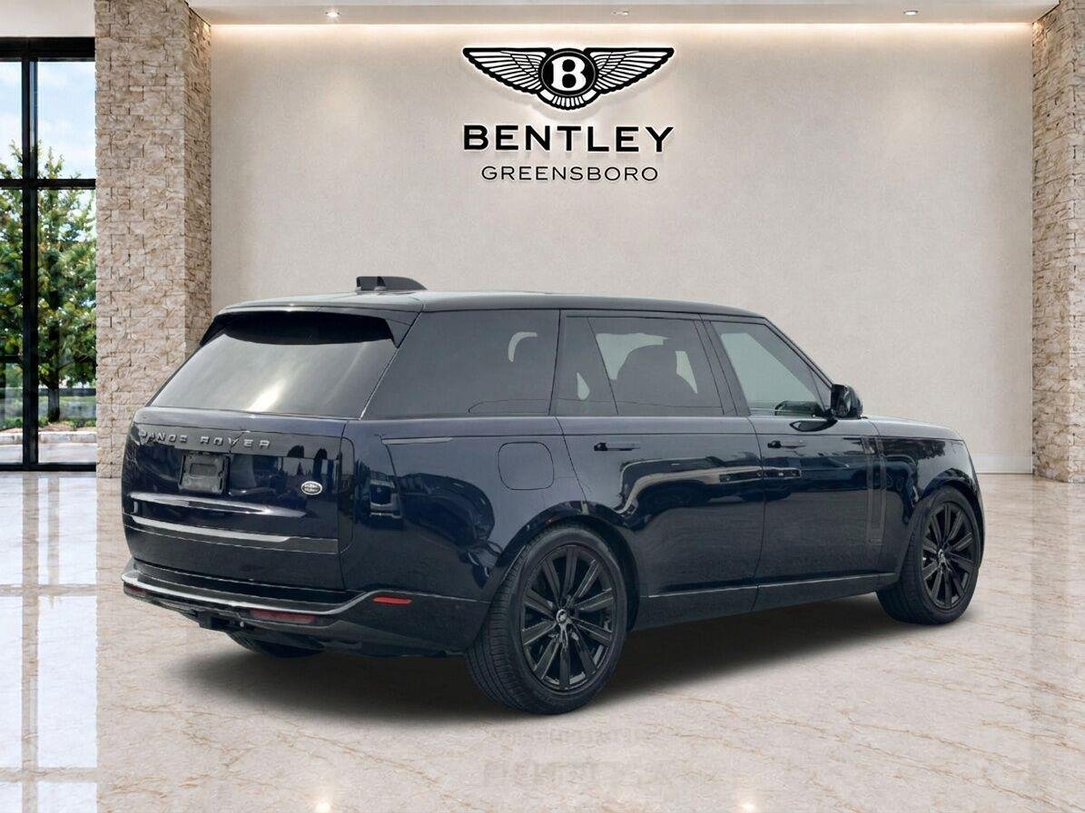 Used 2023 Portofino Blue Metallic Land Rover Autobiography image 5