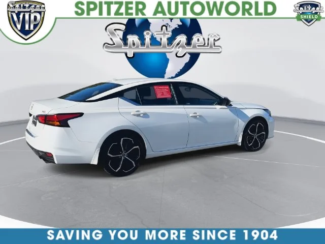 Used 2023 White Nissan 2.5 SR image 16