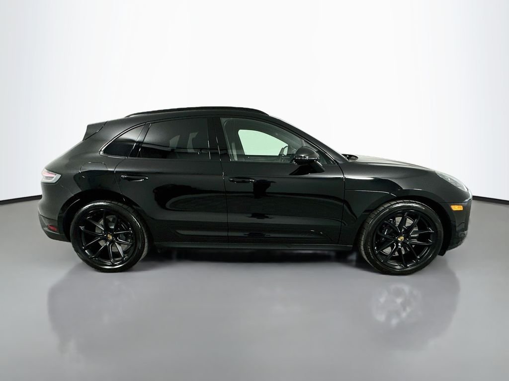 Pre-Owned 2026 Porsche Macan GTS, photo 4
