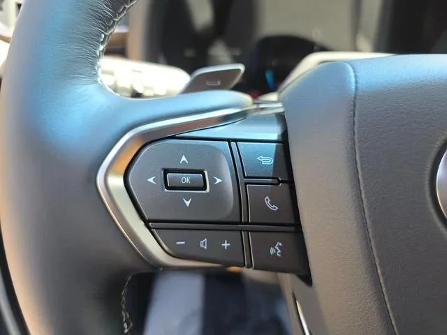 New 2026 Eminent White Pearl Lexus LUXURY image 37