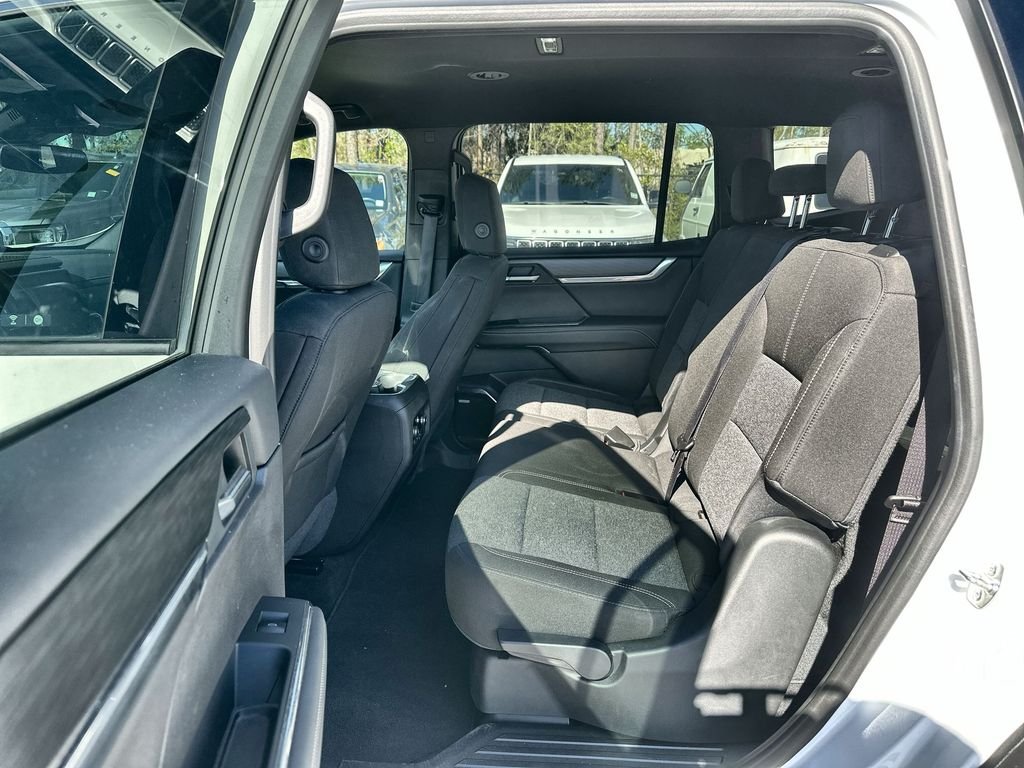 Used 2025 Summit White GMC Elevation image 24
