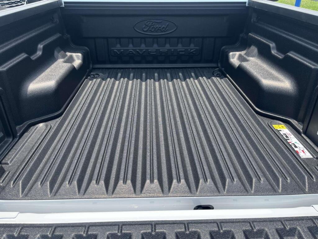 New 2026 Oxford White Ford XLT image 19