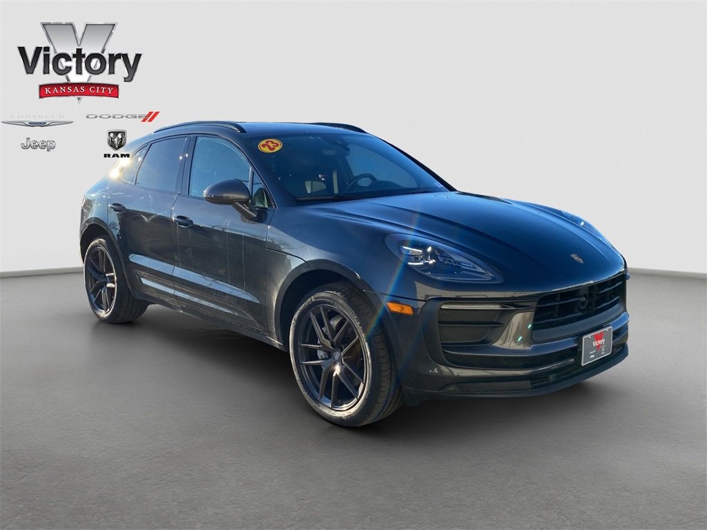 2023 Porsche Macan T