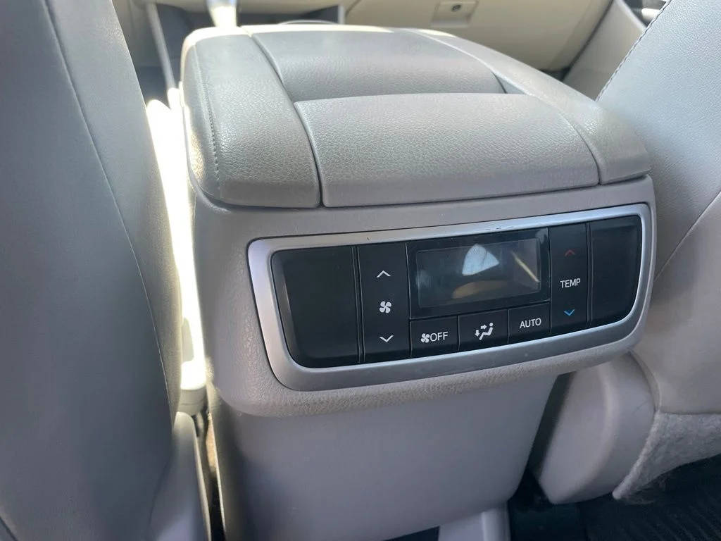 Used 2016 Jade Metallic Toyota Limited image 16