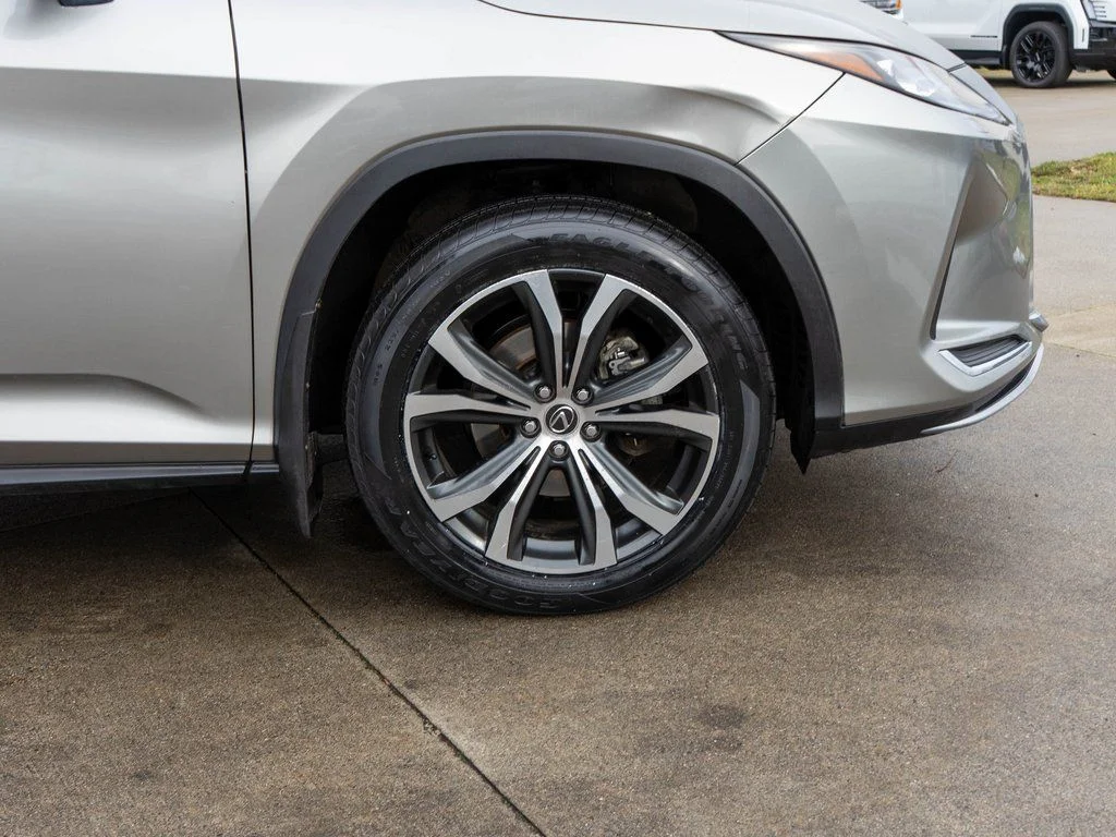 Used 2022 Silver Lexus 350 image 37