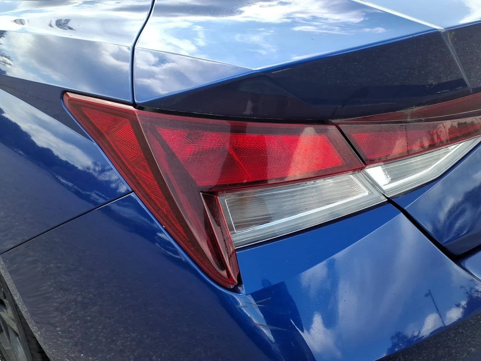 2021 Hyundai Elantra SEL - Photo 15