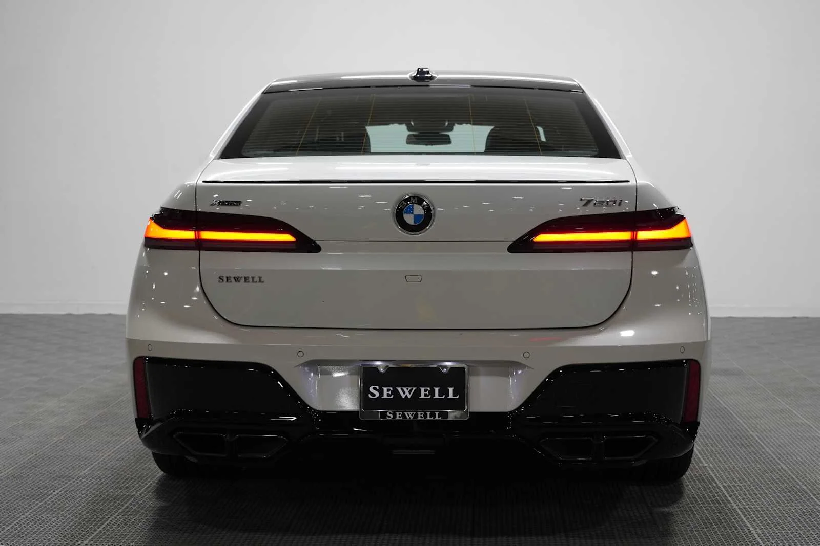 Certified Used 2023 Mineral White Metallic BMW 760i xDrive image 5