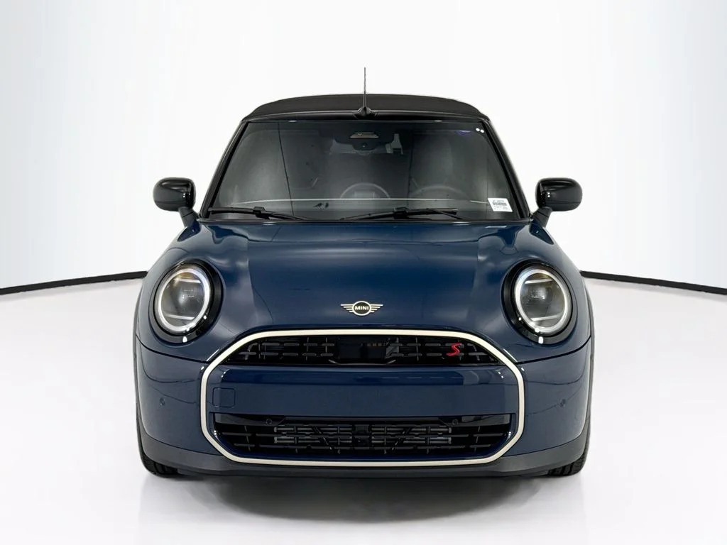 New 2026 Indigo Sunset Blue Metallic MINI Signature Plus image 10