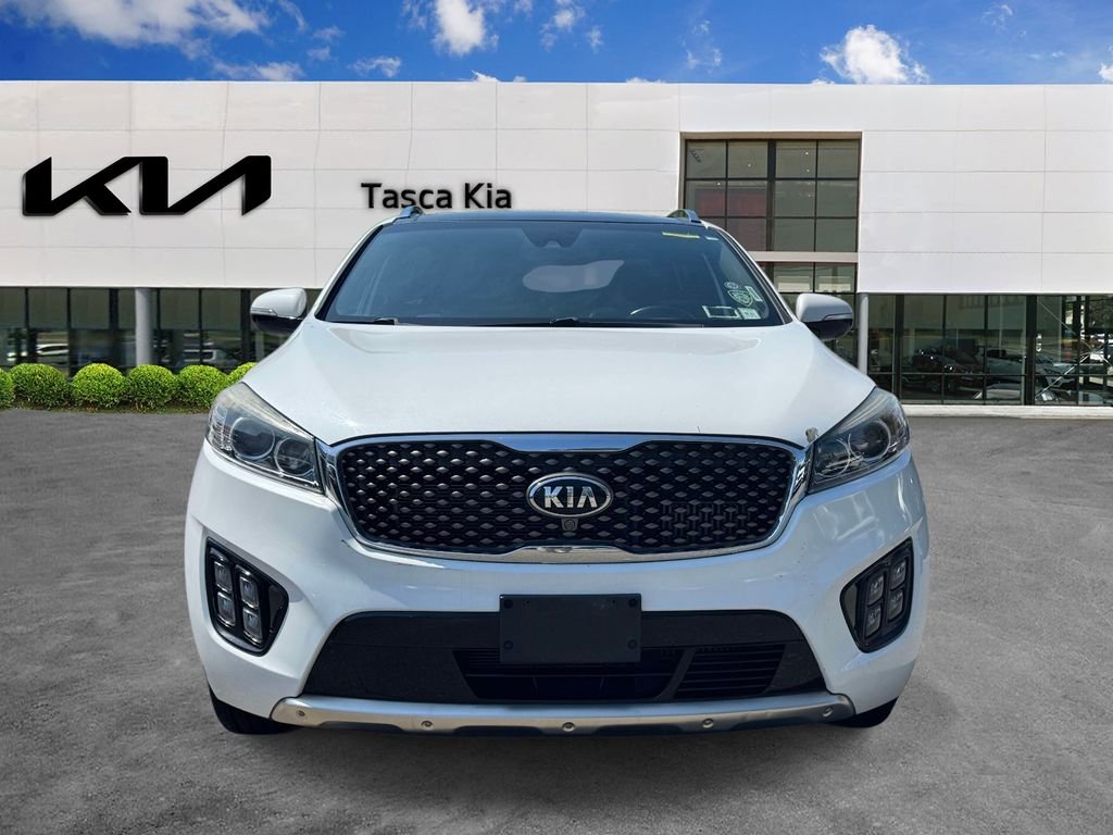 Used 2016 Kia Sorento Limited with VIN 5XYPKDA12GG039037 for sale in Copiague, NY