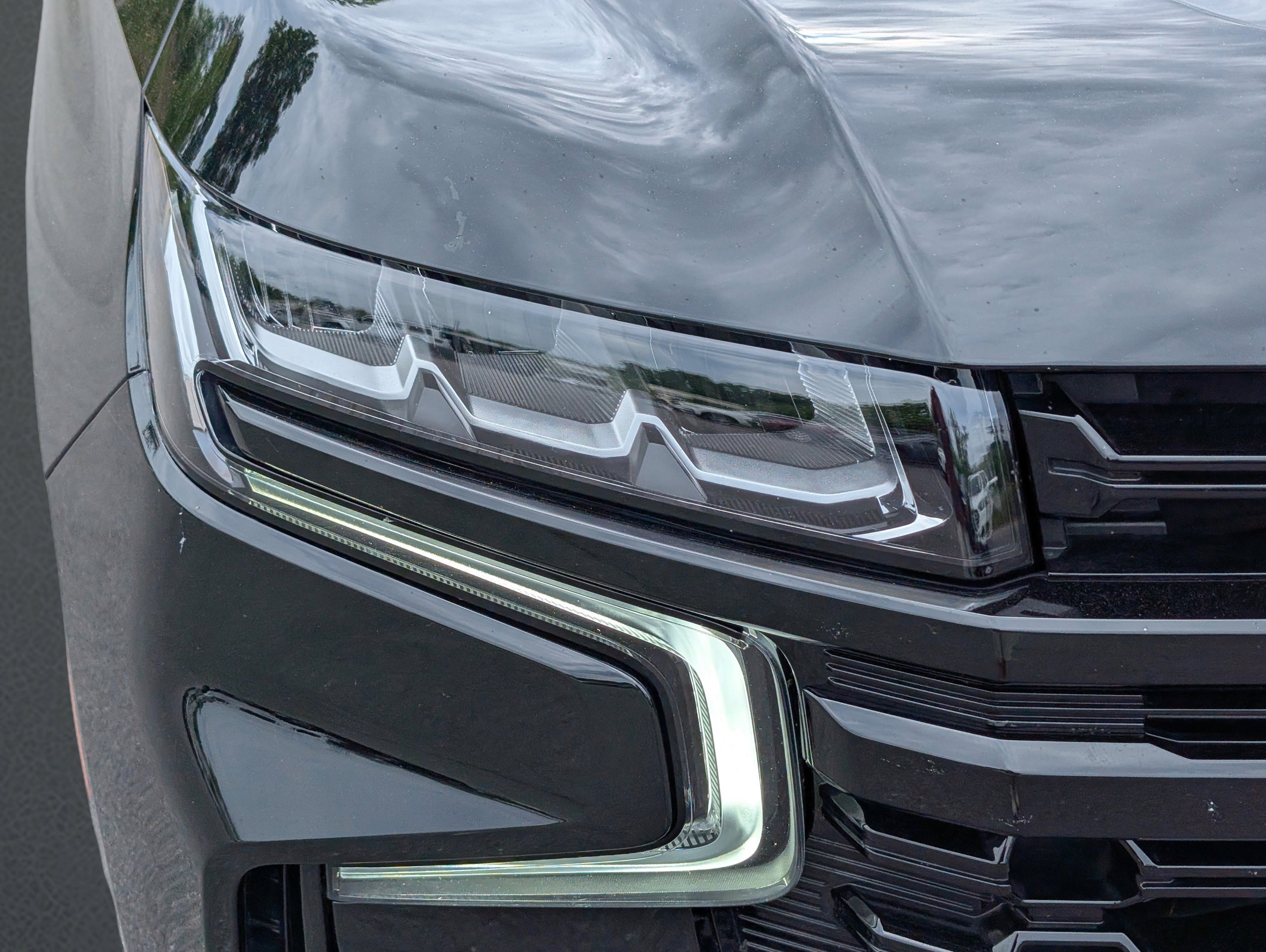 2023 Chevrolet Suburban Z71 - Photo 31