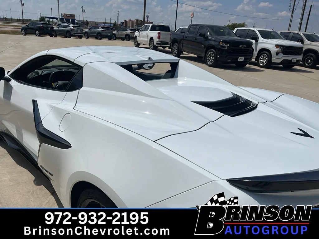 New 2027 Arctic White Chevrolet 3LZ image 15