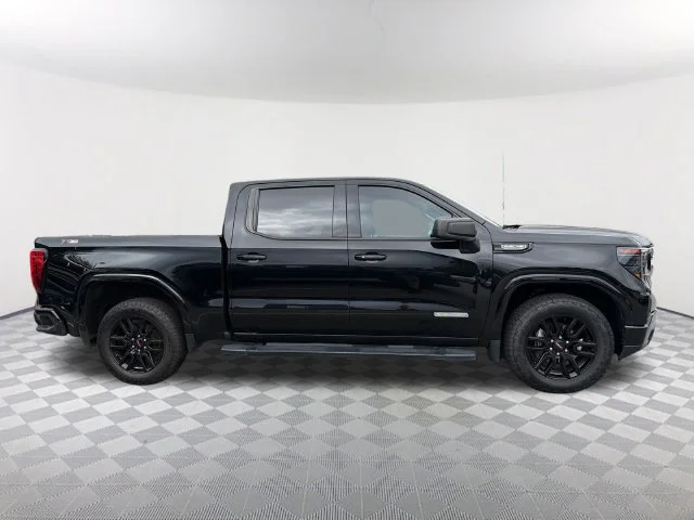Used 2022 ONYX BLACK GMC Elevation image 4