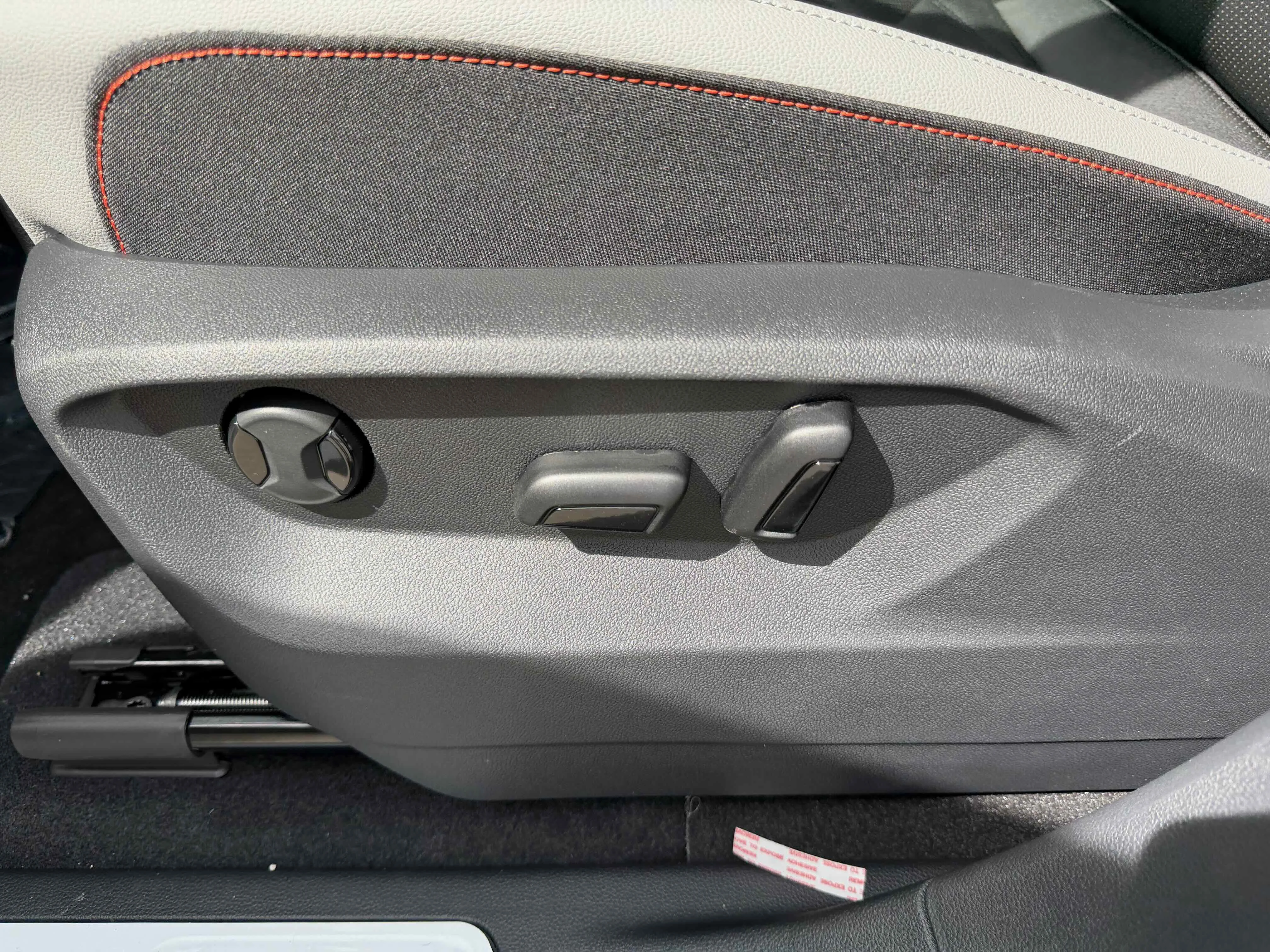 New 2026 Opal White Volkswagen 2.0T Peak Edition image 15