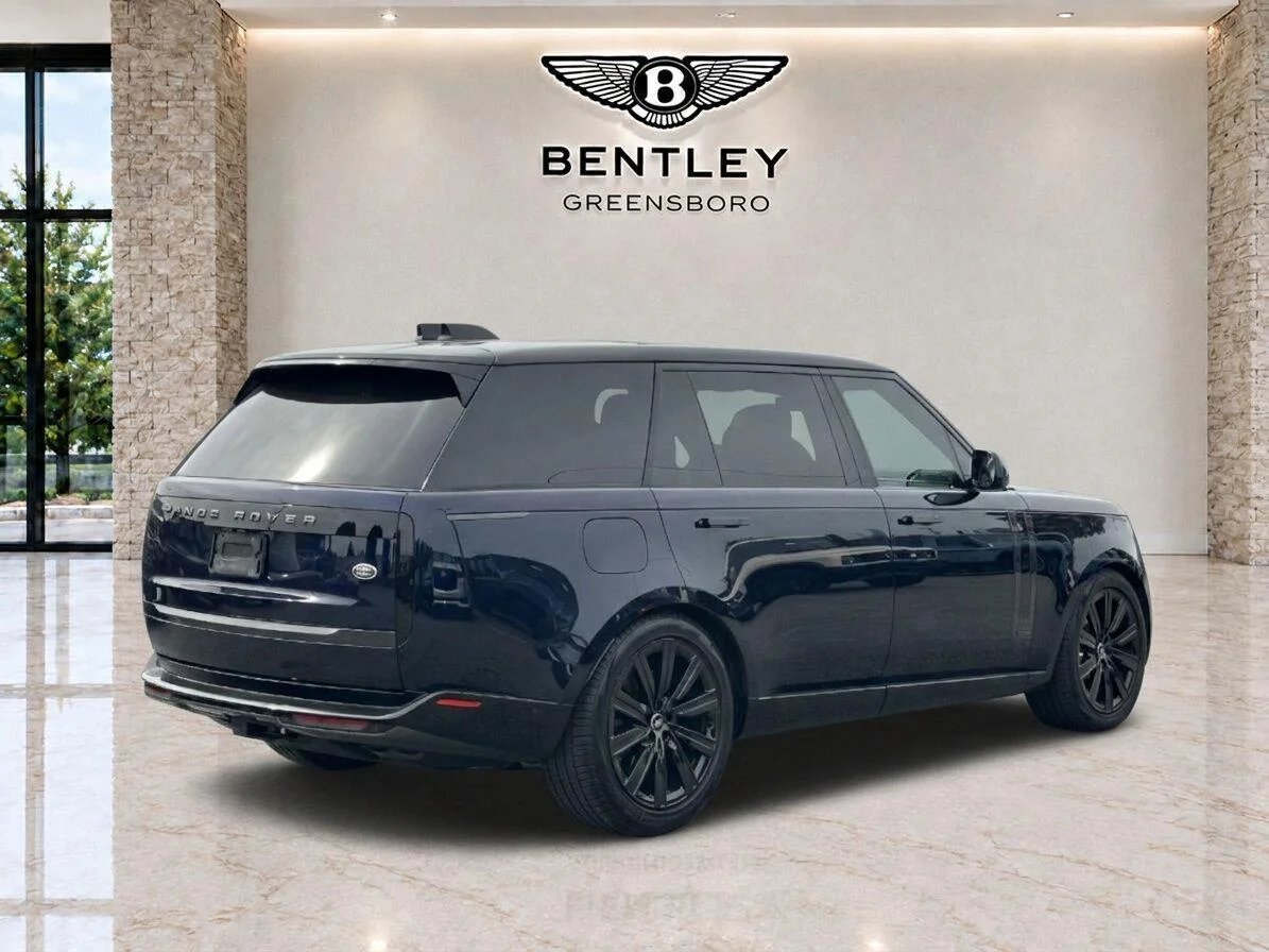 Used 2023 Portofino Blue Metallic Land Rover Autobiography image 5
