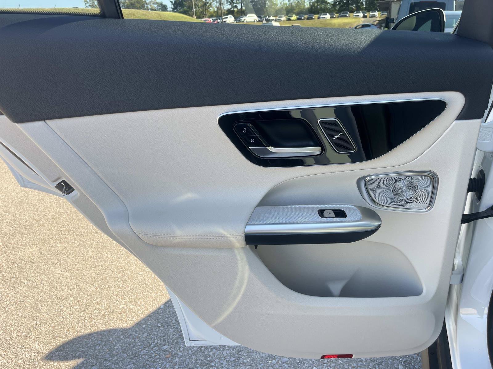 Used 2026 Polar White Mercedes-Benz GLC 300 image 19