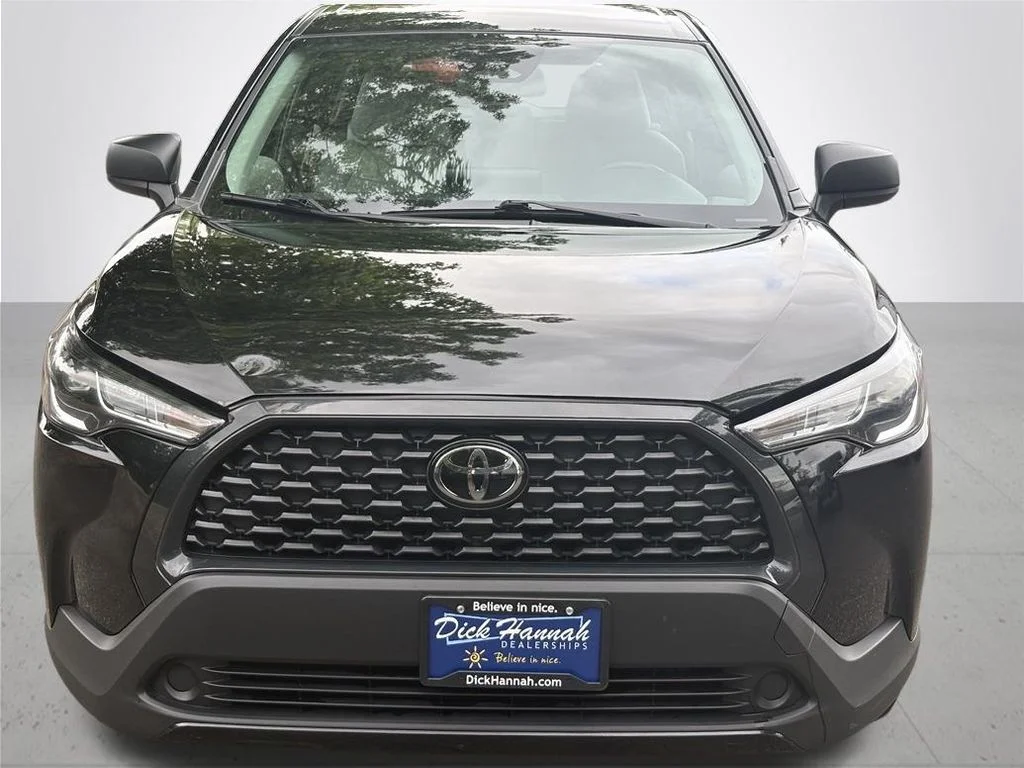 Used 2024 Black Toyota L image 4