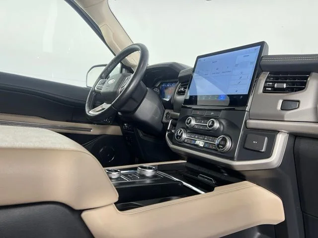Used 2022 White Ford XLT image 47
