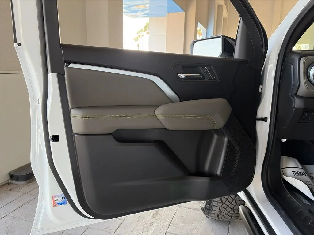 2026 Chevrolet Colorado ZR2 - Photo 15