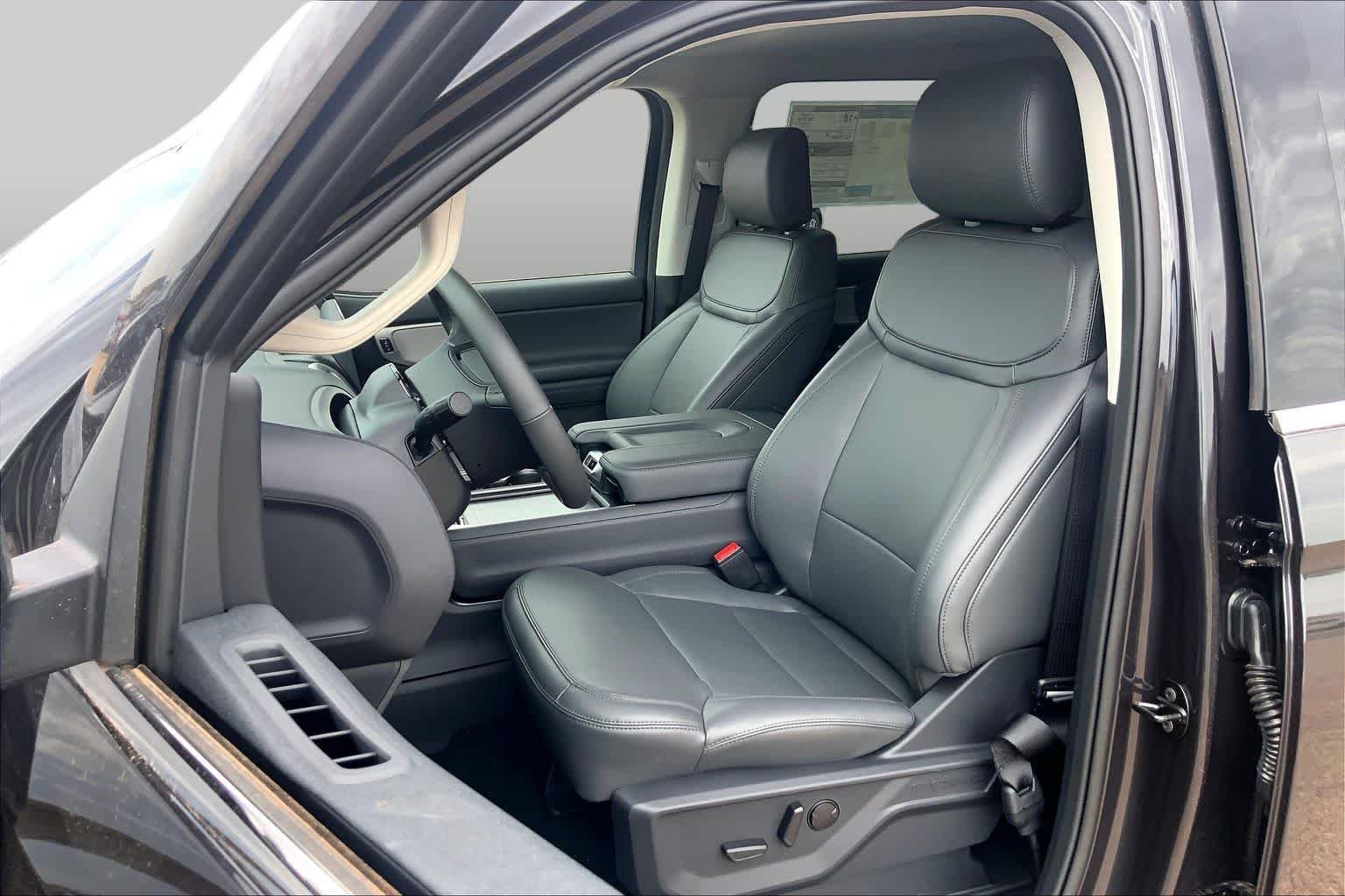 New 2026 Dark Matter Gray Metallic Ford Active image 9