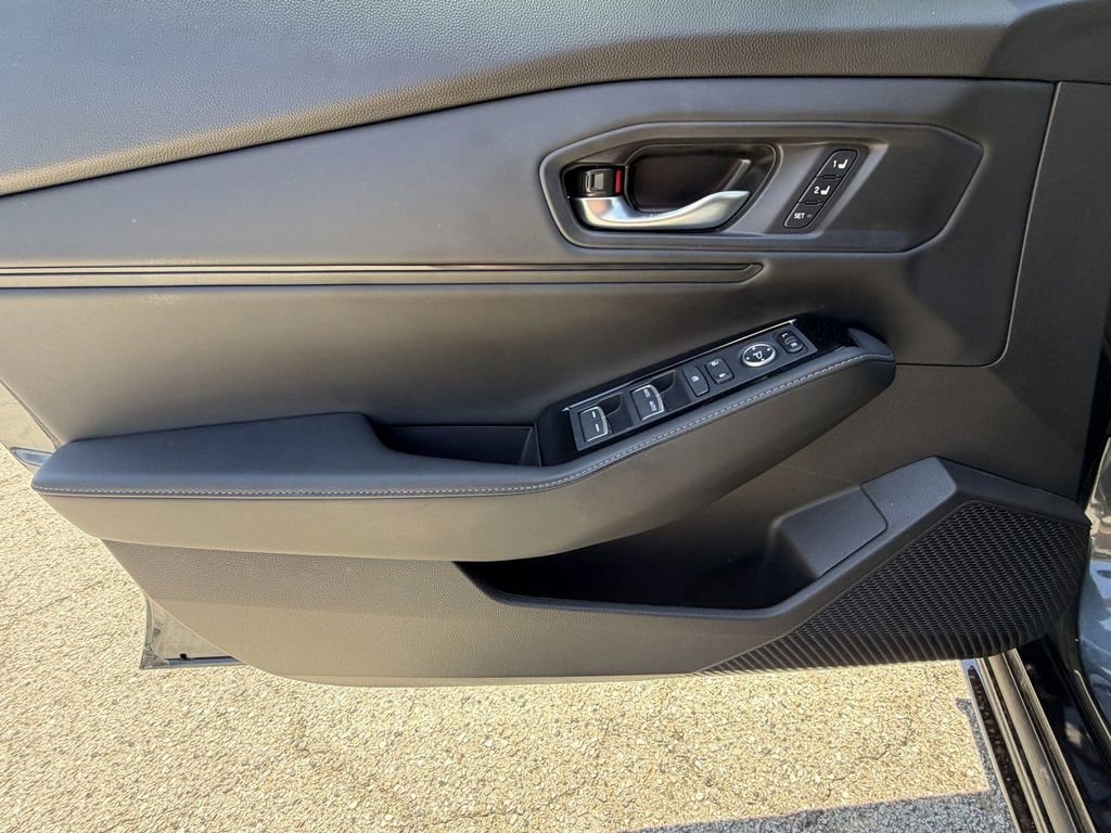 Certified Used 2025  Honda Touring image 21