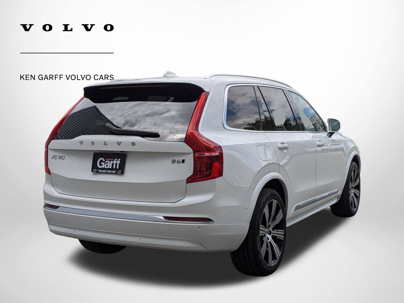 Certified Used 2023 Crystal White Volvo Ultimate image 4