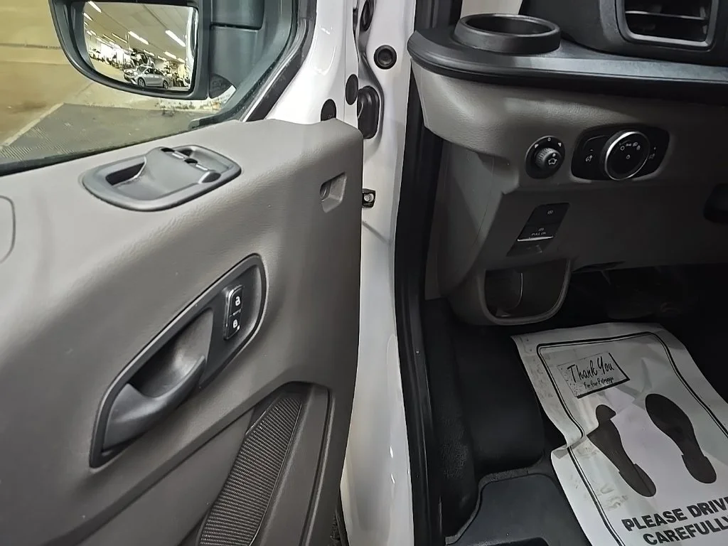 Used 2025 White Ford Base image 27