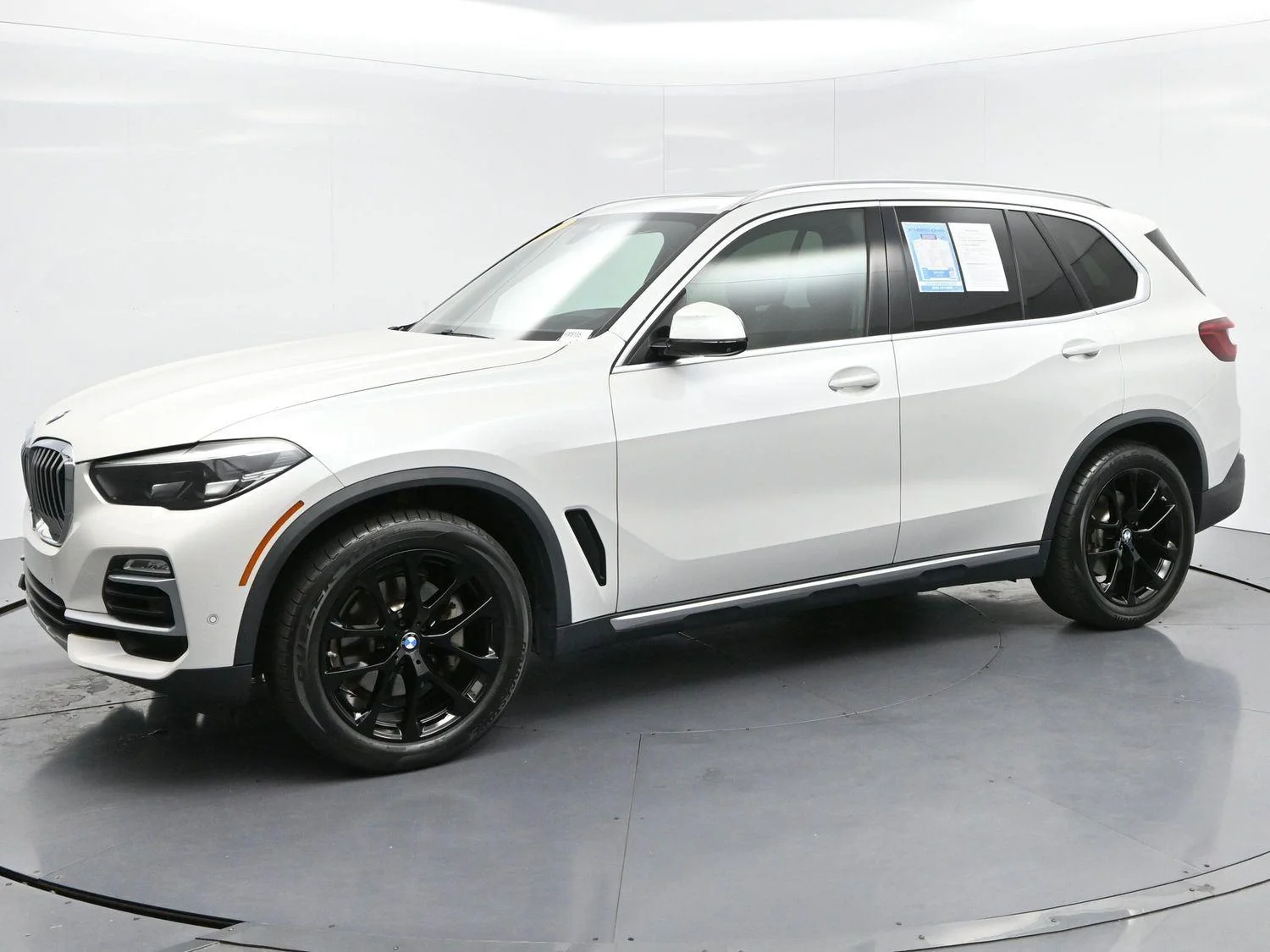 Used 2019 Mineral White Metallic BMW xDrive40i image 4