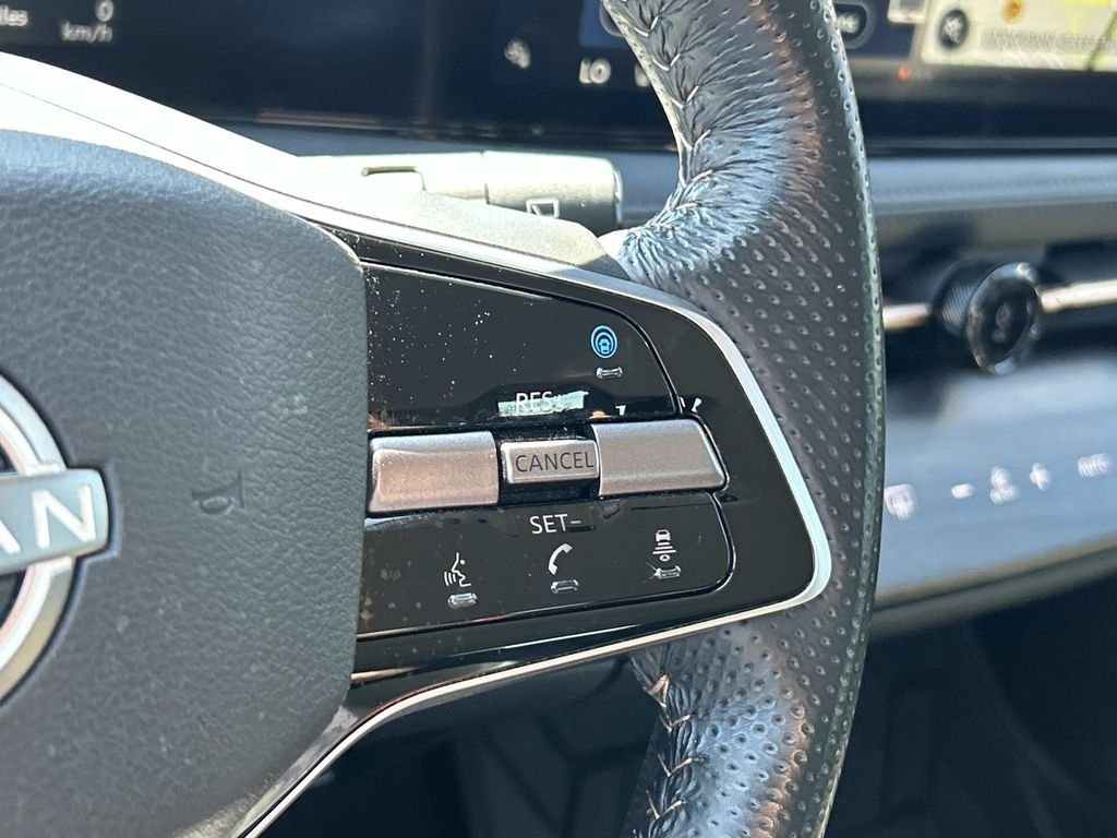 Used 2023 Black Nissan ENGAGE image 21