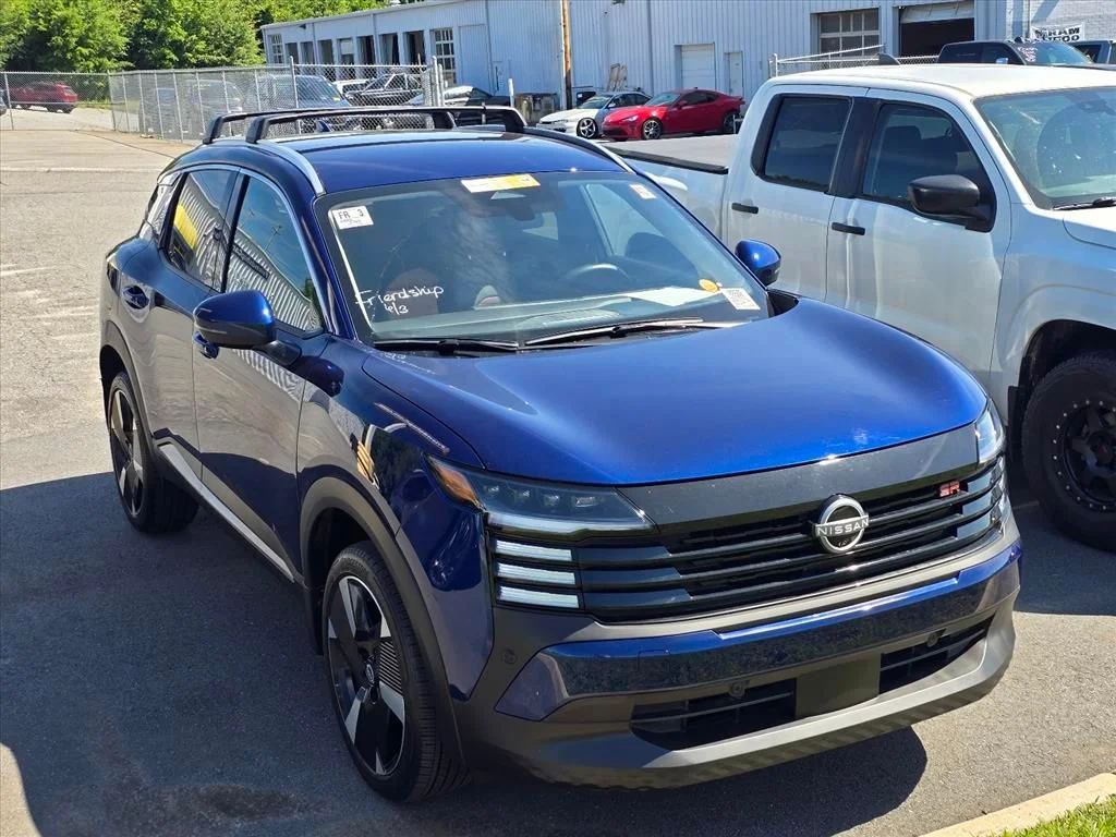 Used 2025 Blue Nissan SR image 10