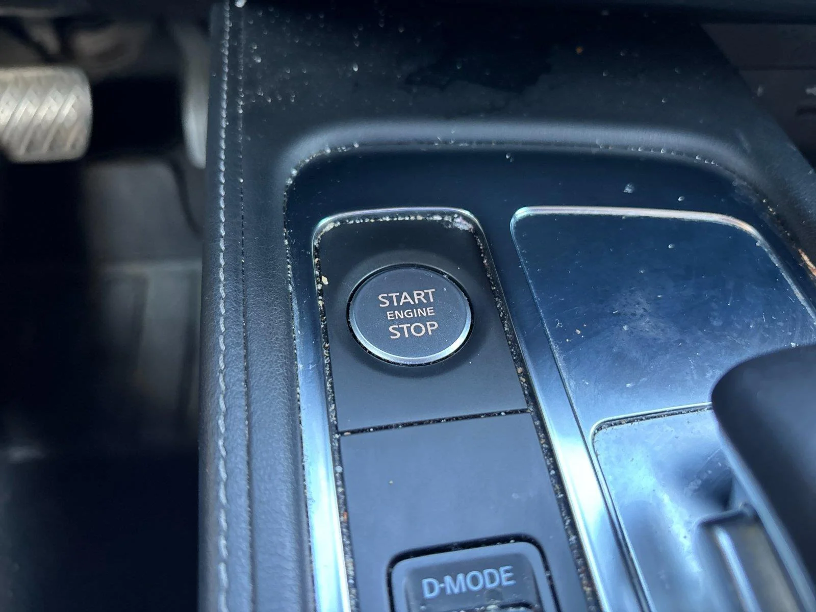 Certified Used 2023 Grand Blue INFINITI LUXE image 22