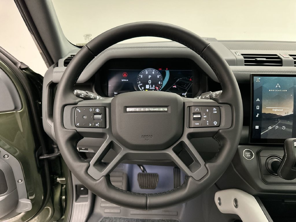 New 2027 Woolstone Green Metallic Land Rover S image 16