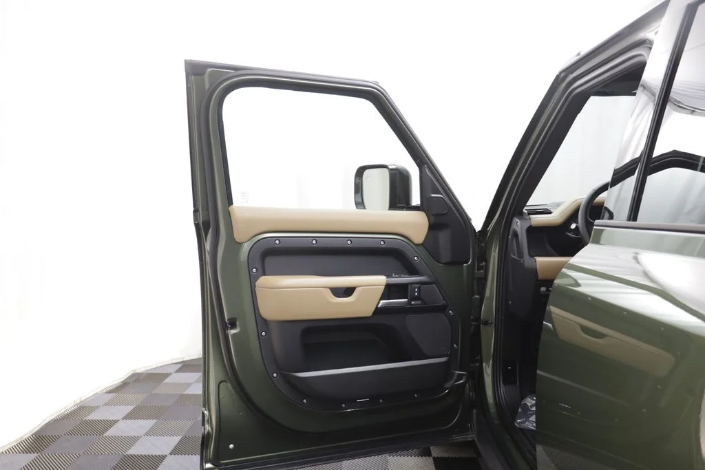 Certified Used 2026 Green Land Rover X-Dynamic SE image 4