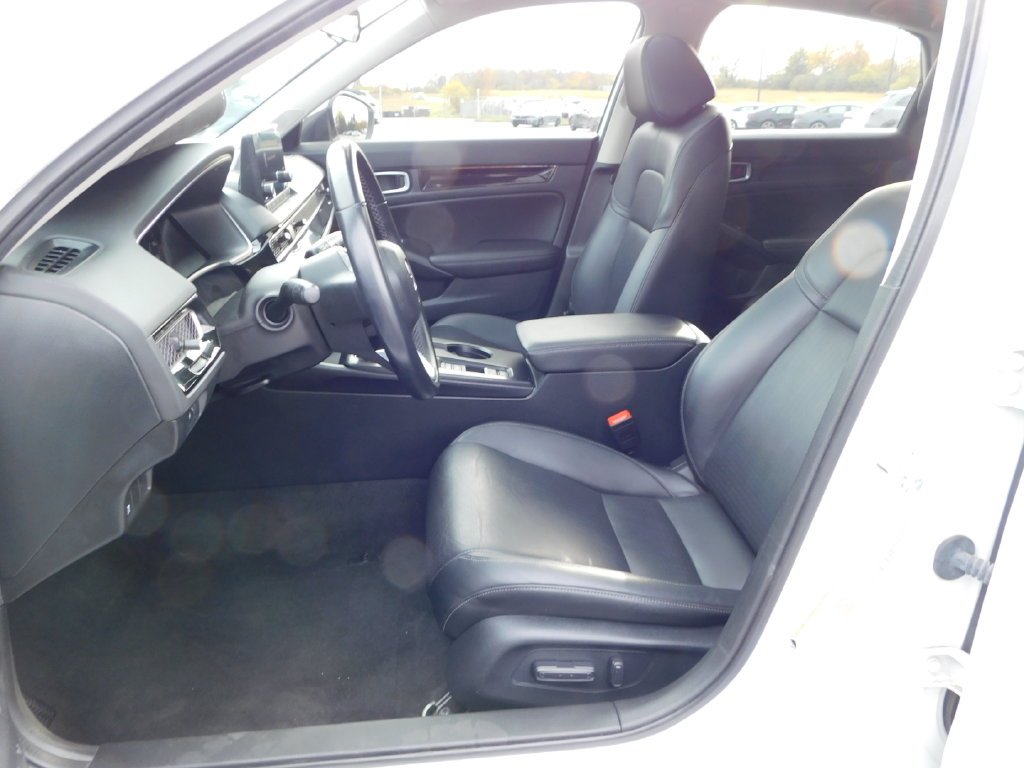 Used 2024 White Honda EX-L image 13