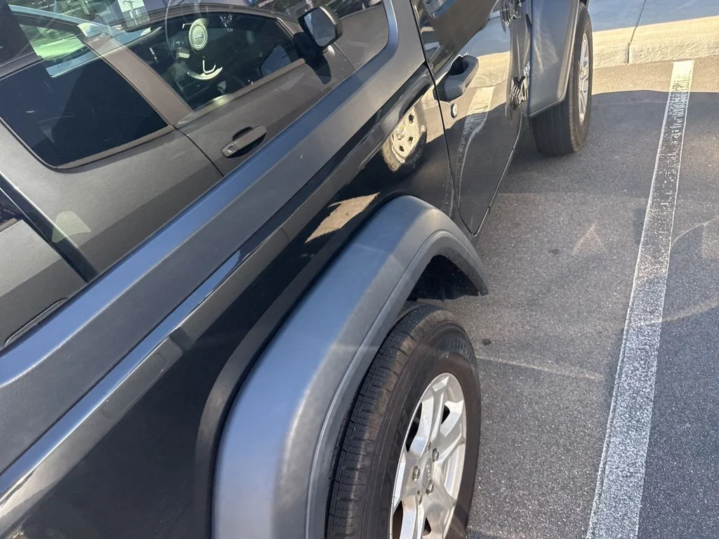 Used 2018 Black Jeep Sport S image 16