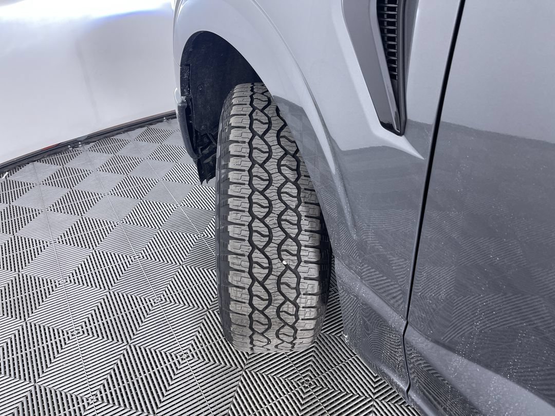 New 2026 Carbonized Gray Metallic Ford Lariat image 28
