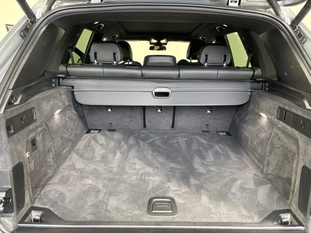 Used 2024 Skyscraper Grey Metallic BMW xDrive40i image 21