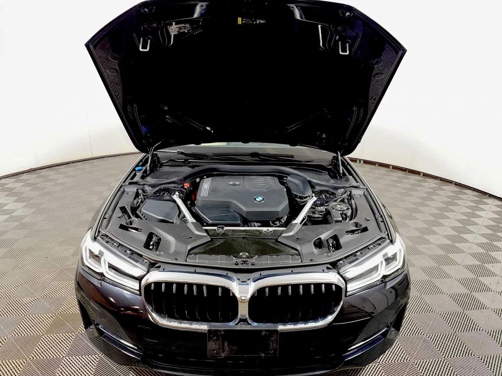 2023 BMW 5 Series 530i - Photo 31