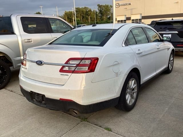 Used 2013 Oxford White Ford SE image 11