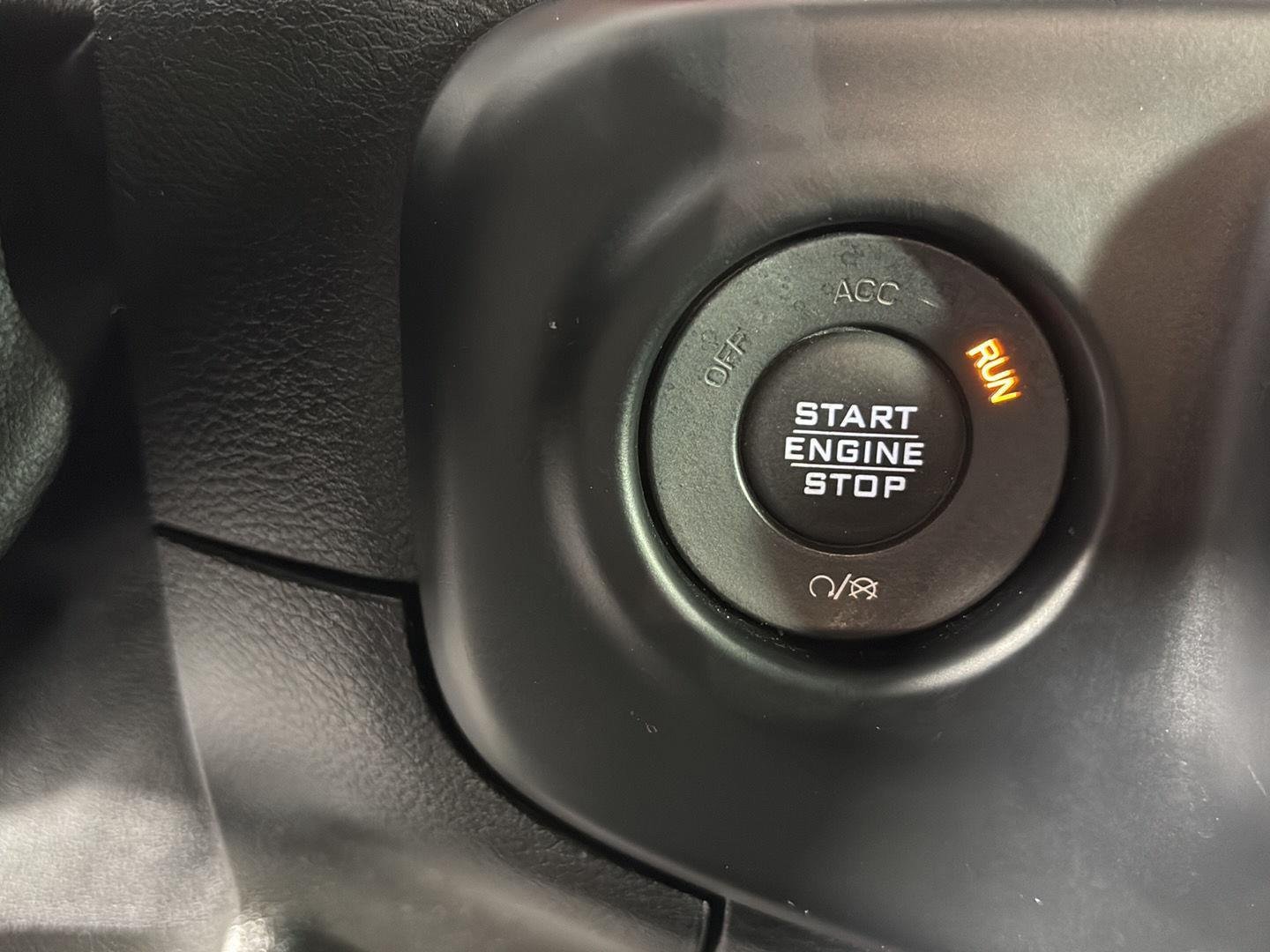 Used 2019 Granite Crystal Metallic Clearcoat Jeep Rubicon image 26