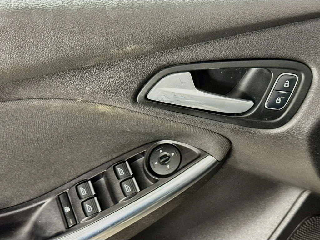 Used 2015 Magnetic Ford ST image 20