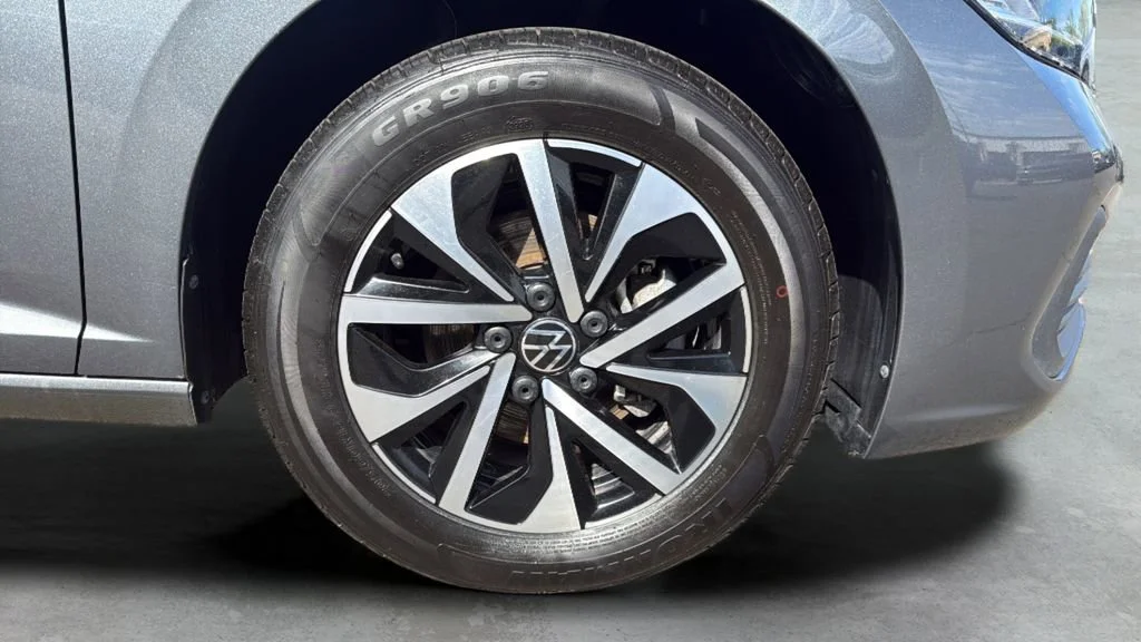 Used 2024 Gray Volkswagen S image 17