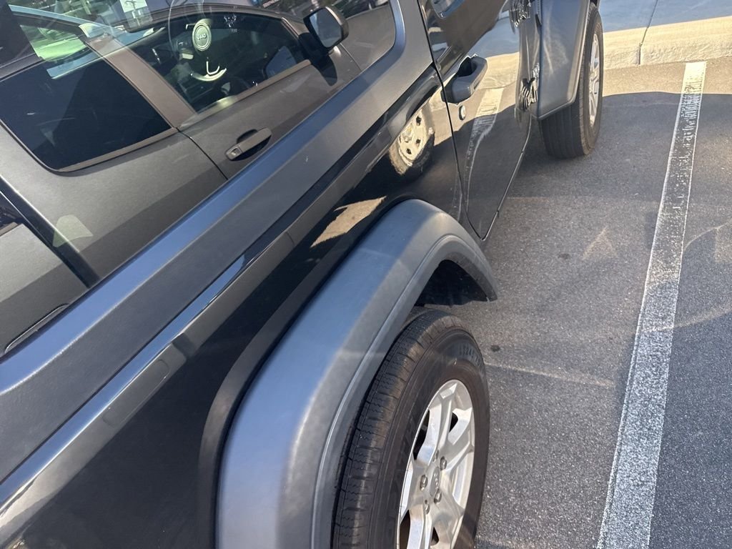 Used 2018 Black Jeep Sport S image 16