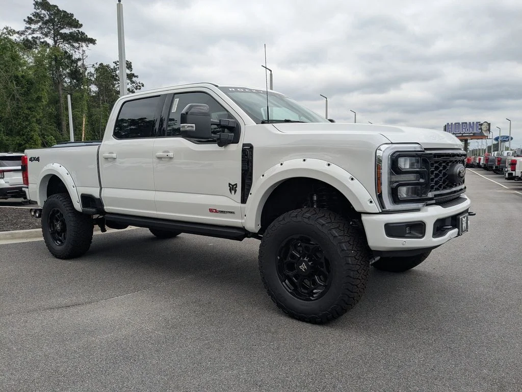 New 2026 Star White Metallic Tri-Coat Ford Lariat image 2